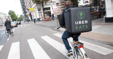 Does Uber Eats Take Cash