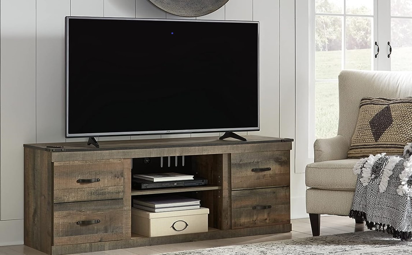 Ashley Furniture TV Stands: 3 Of The Best Models Reviewed