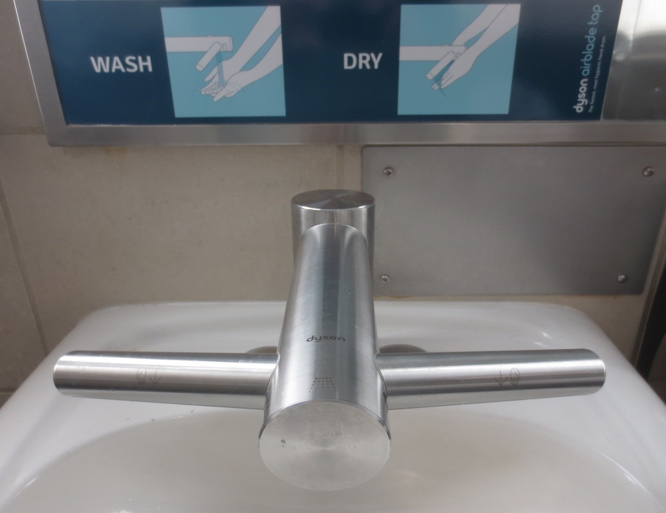 Dyson Airblade Wash and Dry Best Review